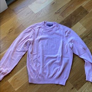 Vineyard Vines light pink sweater